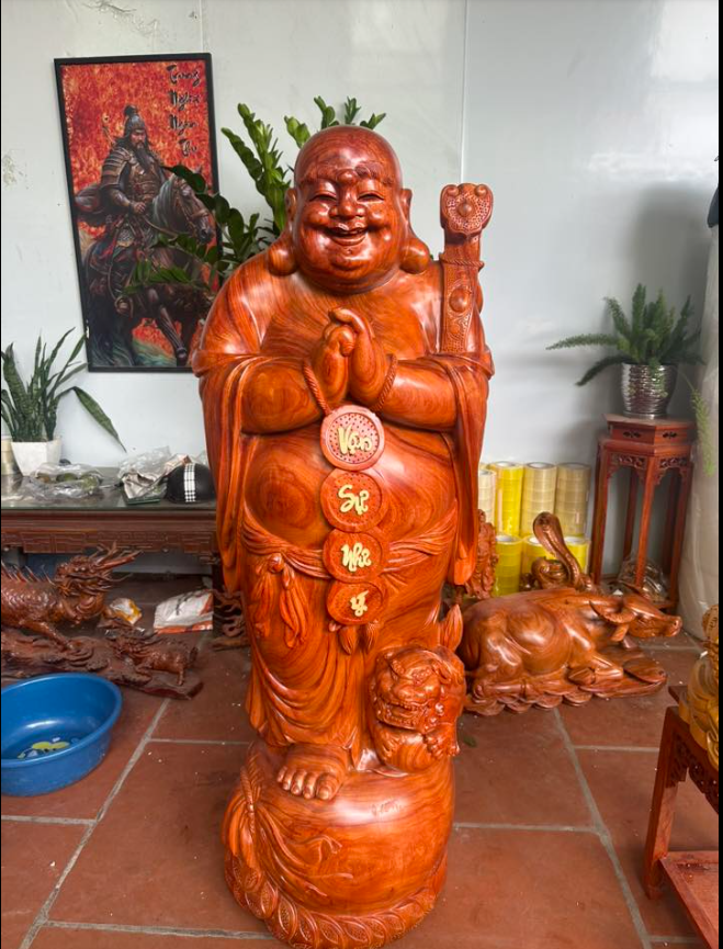 Tượng Phật Di Lặc nghênh hỉ.png